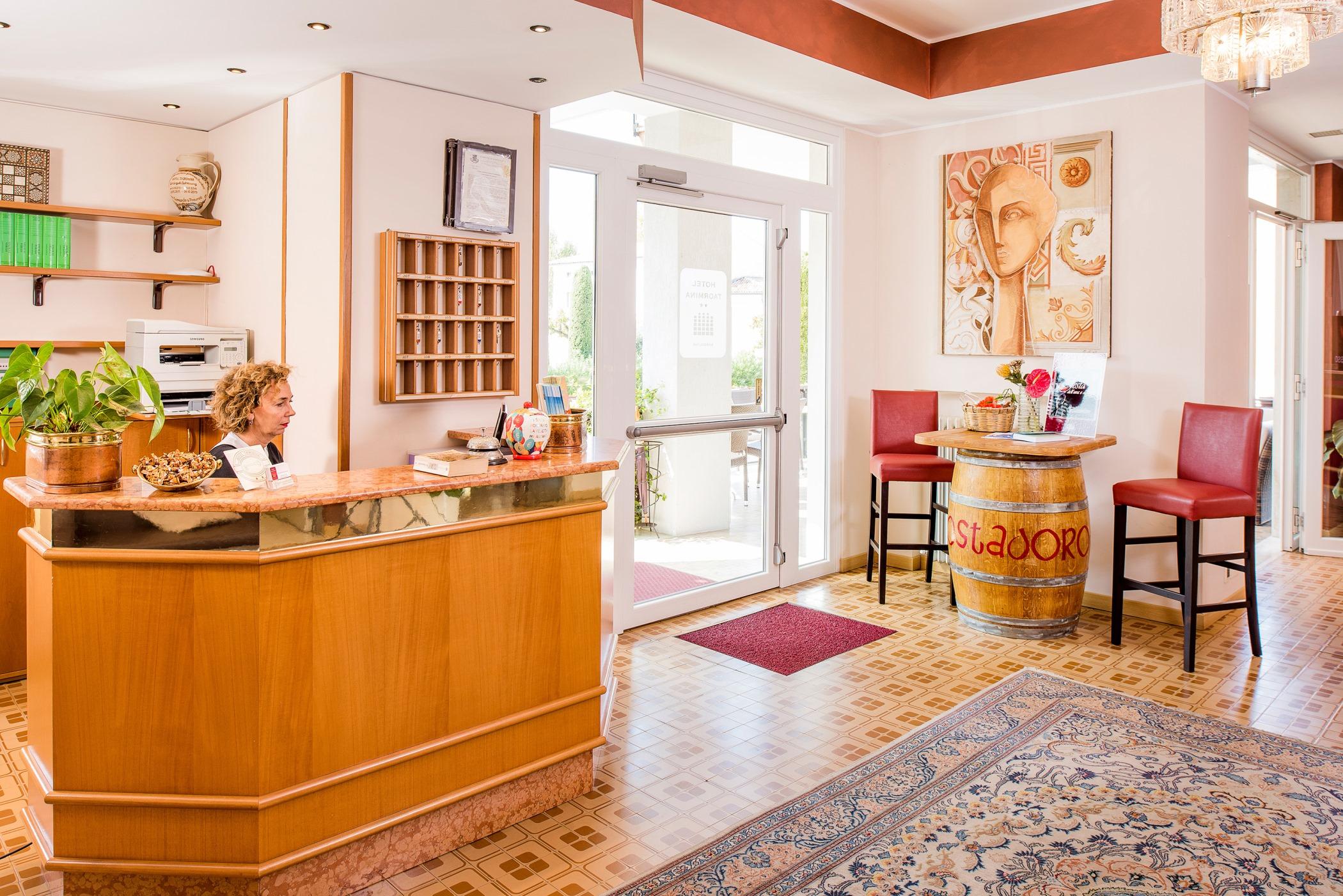 Hotel Taormina バルドリーノ エクステリア 写真