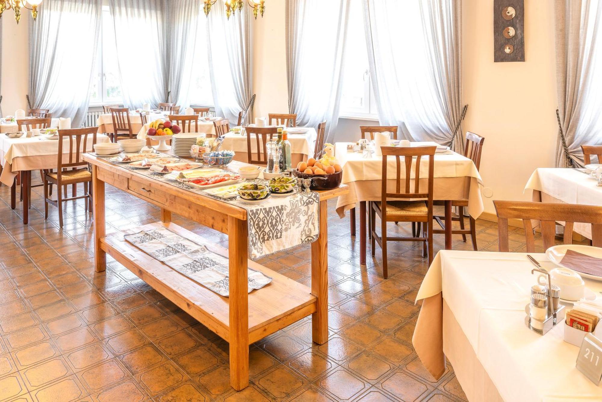 Hotel Taormina バルドリーノ エクステリア 写真