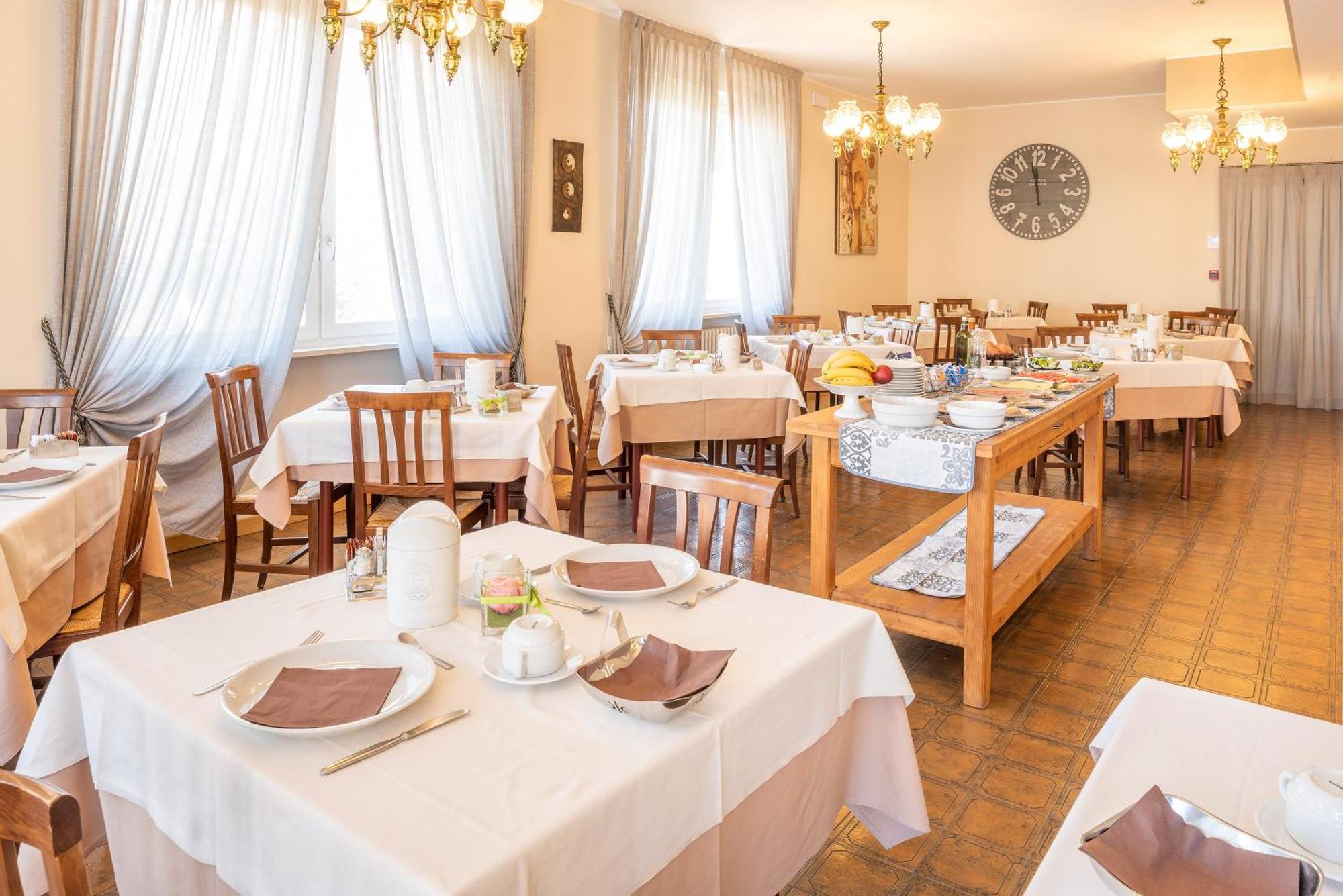 Hotel Taormina バルドリーノ エクステリア 写真