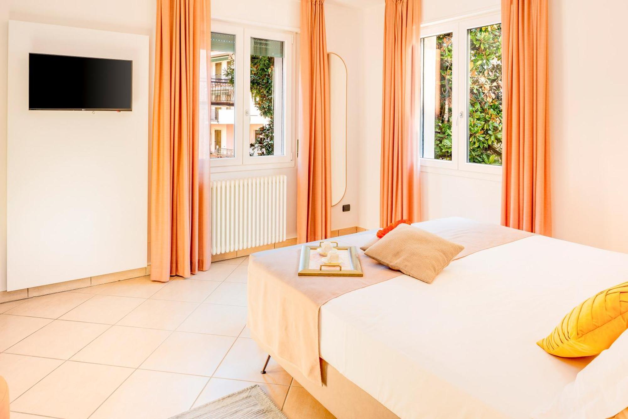 Hotel Taormina バルドリーノ エクステリア 写真