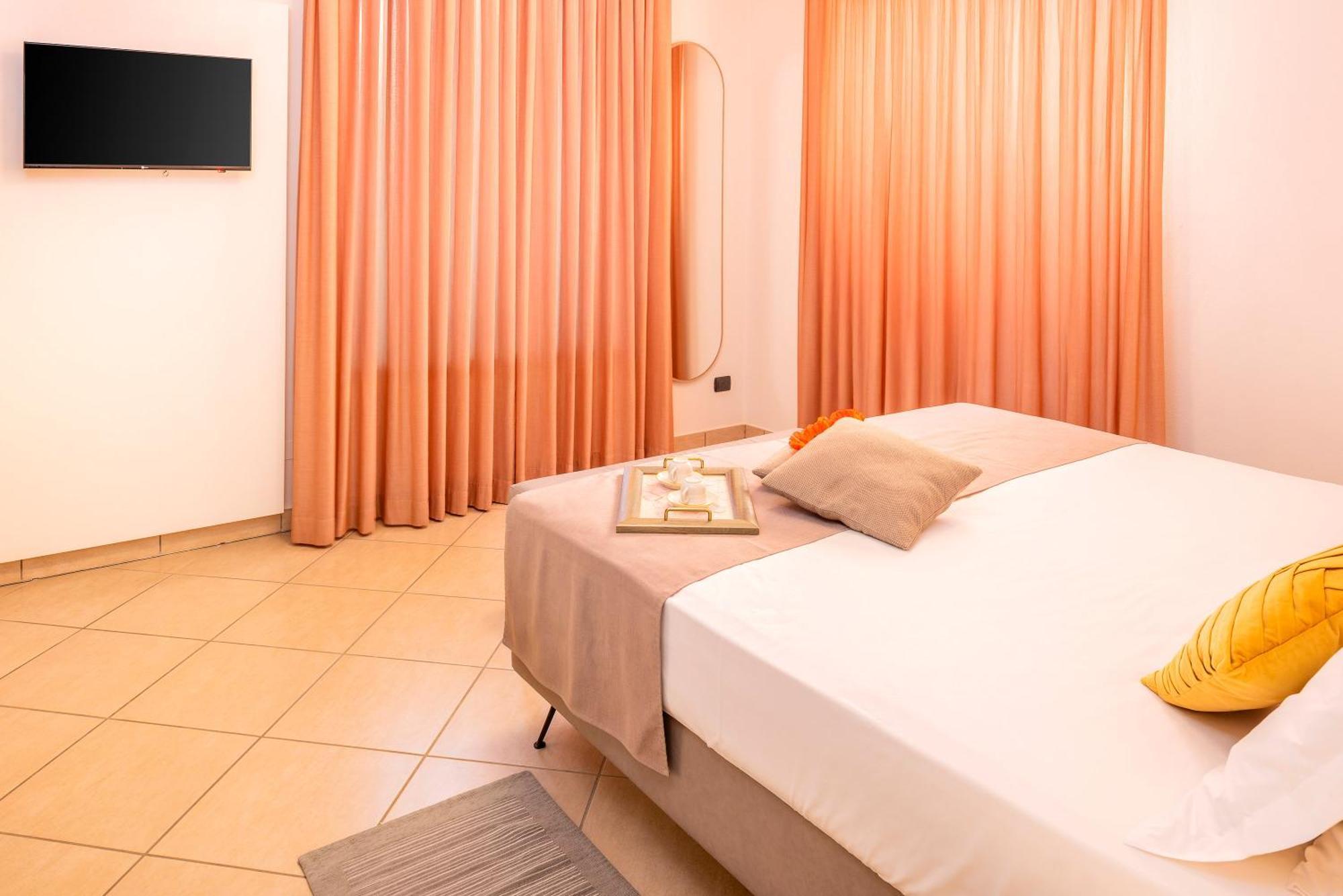 Hotel Taormina バルドリーノ エクステリア 写真