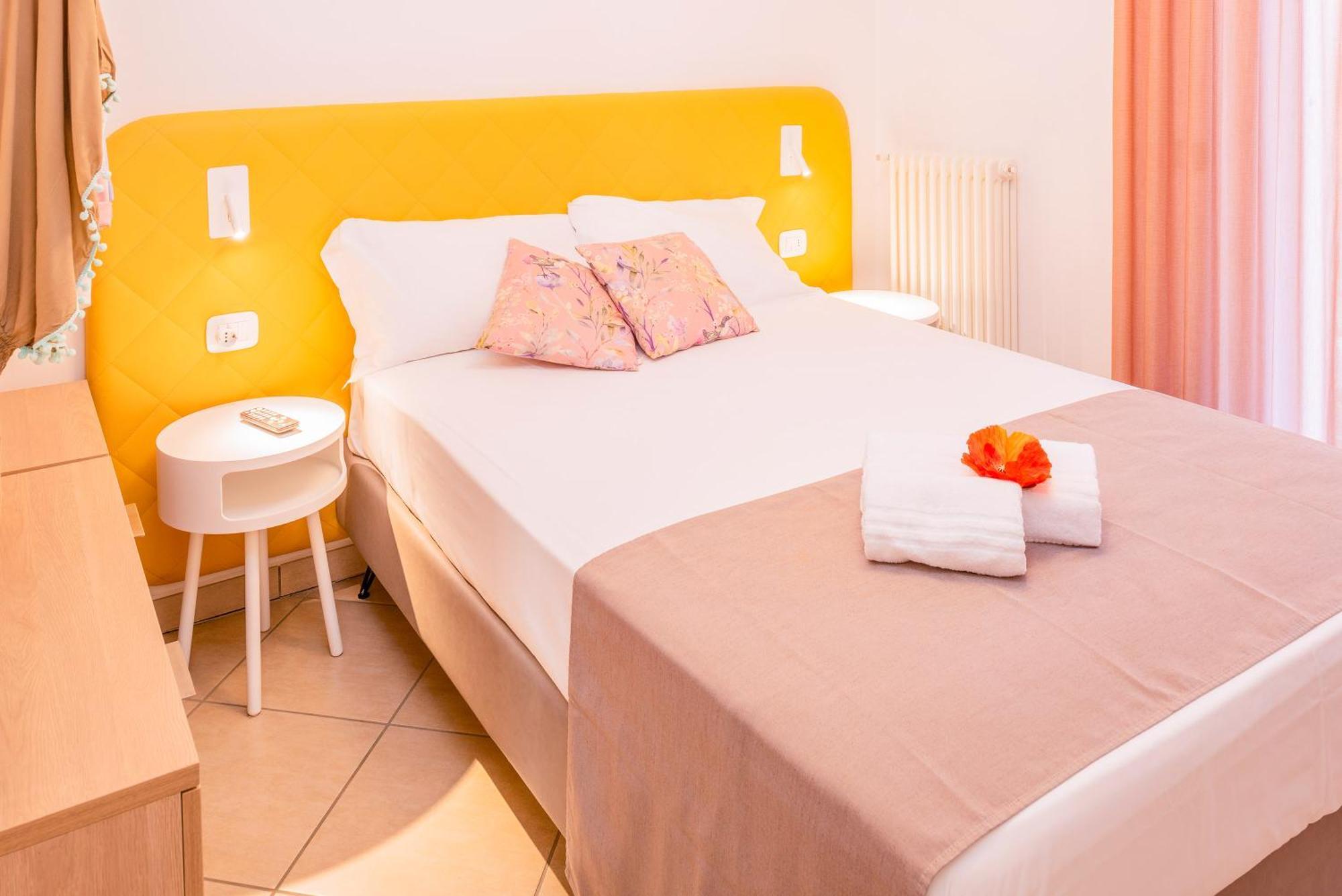 Hotel Taormina バルドリーノ エクステリア 写真