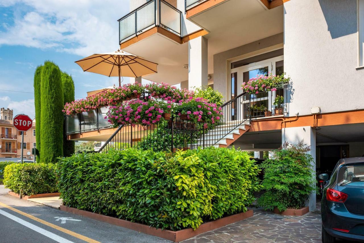 Hotel Taormina バルドリーノ エクステリア 写真
