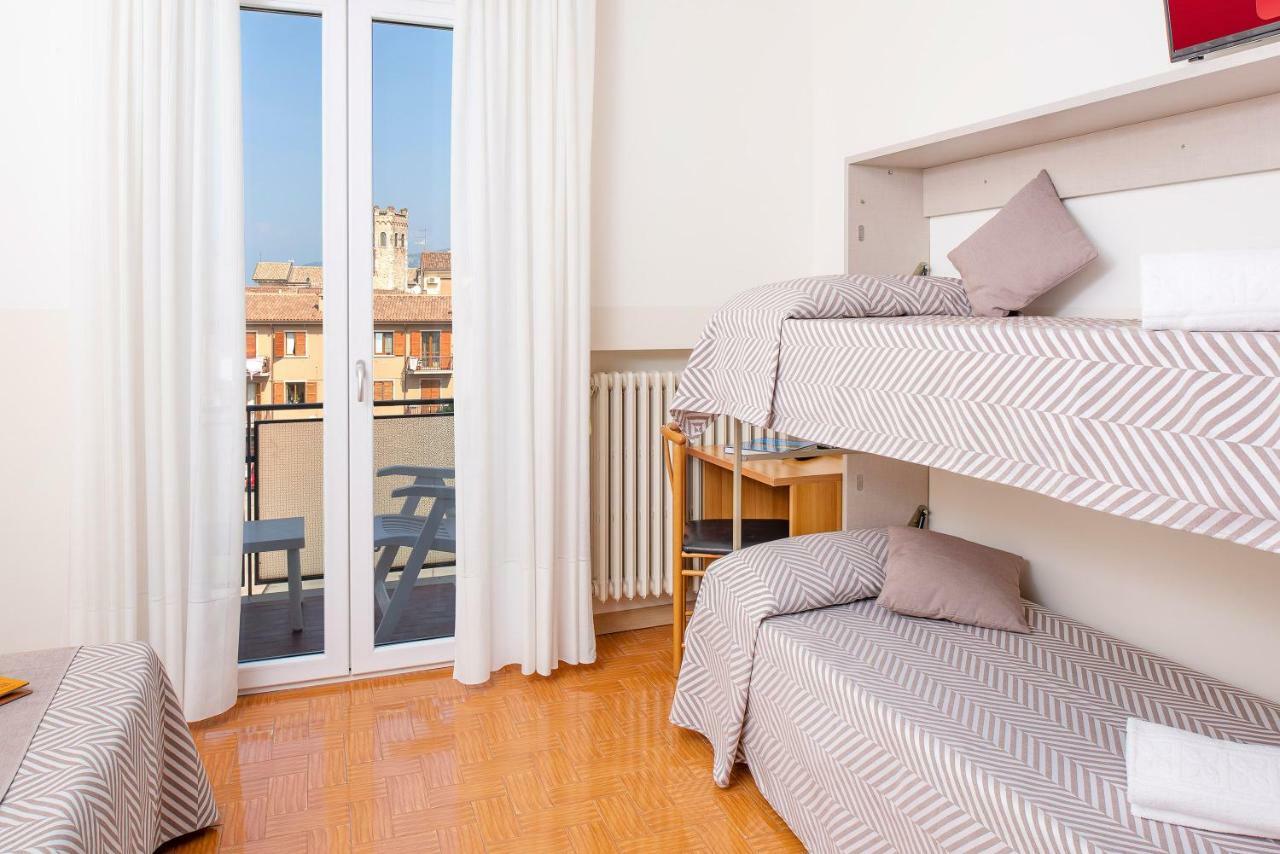 Hotel Taormina バルドリーノ エクステリア 写真